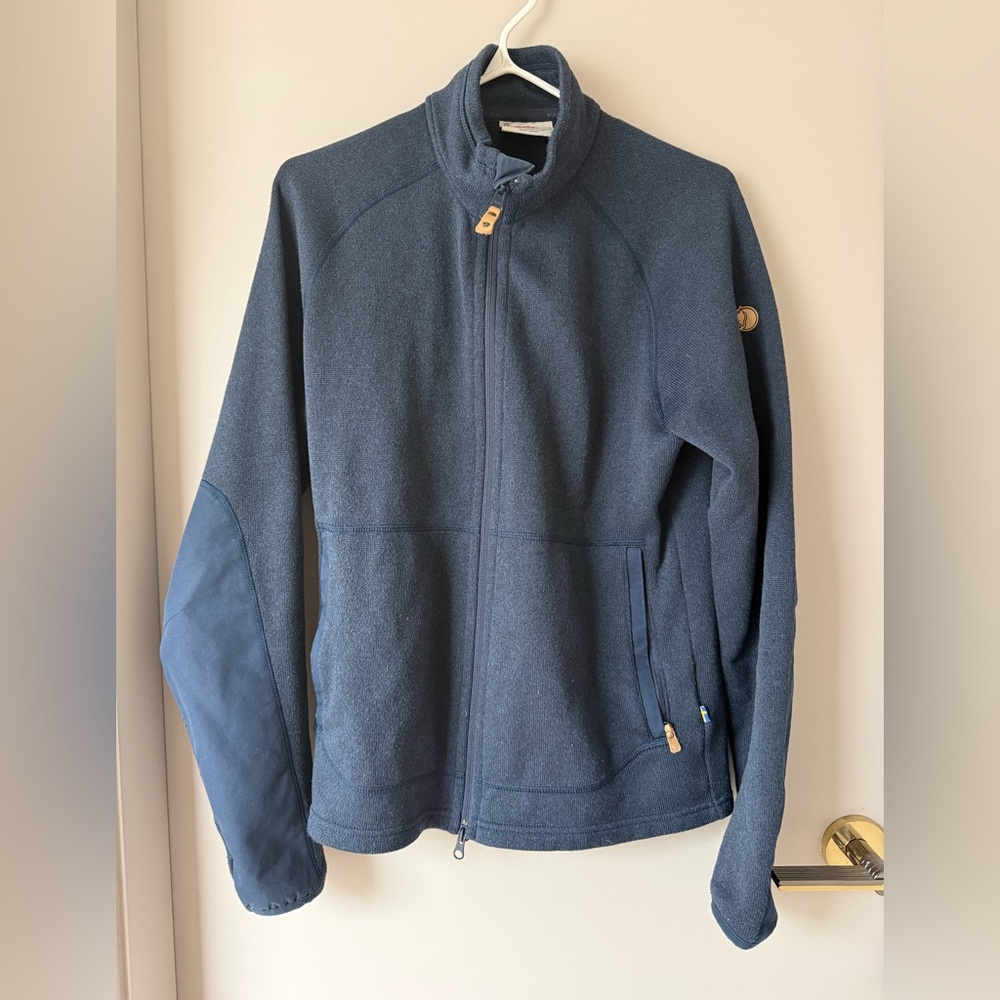 Fjall Raven Men’s Zippered Jacket